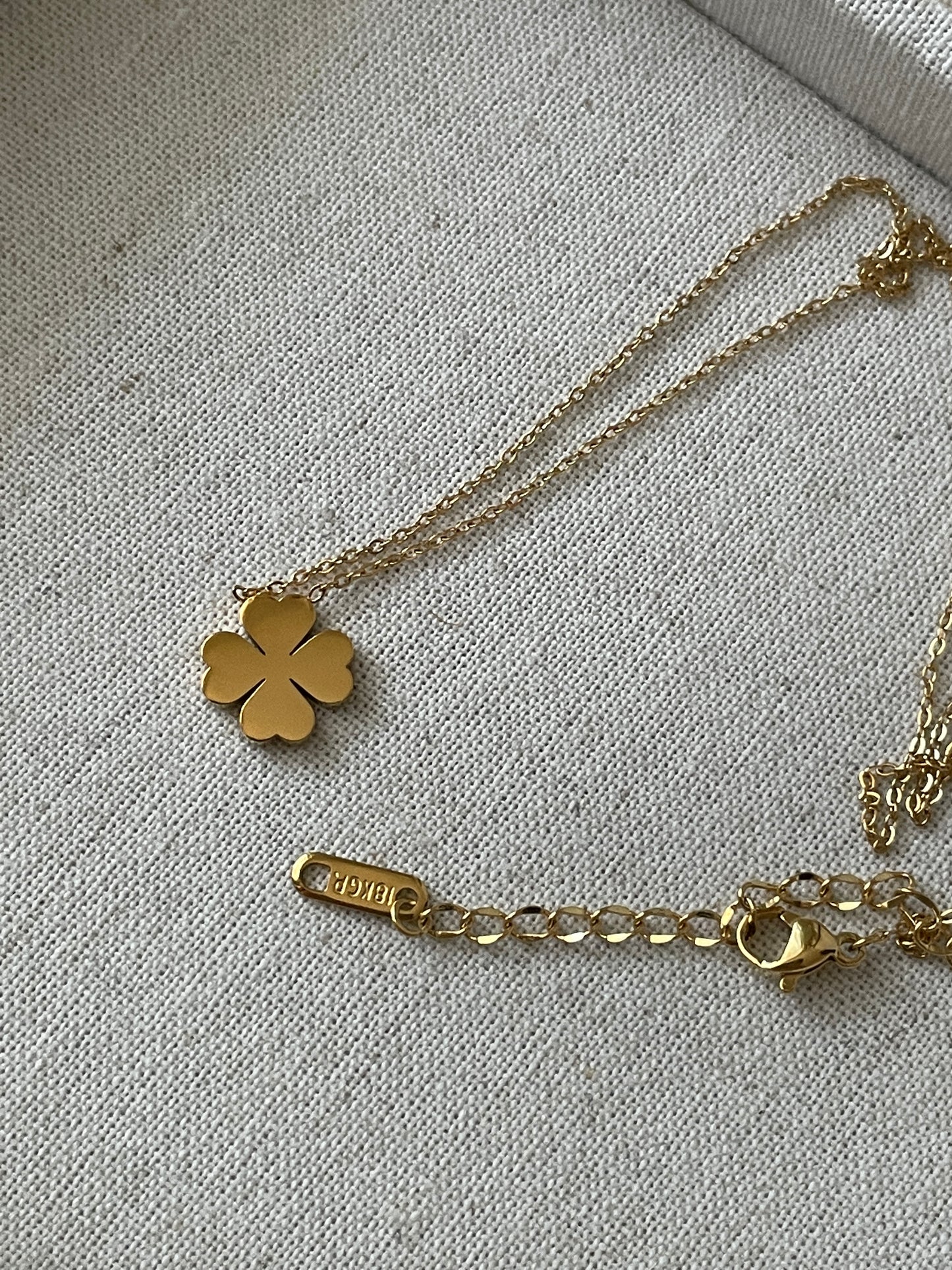 The Clover Necklace(Sold Out)