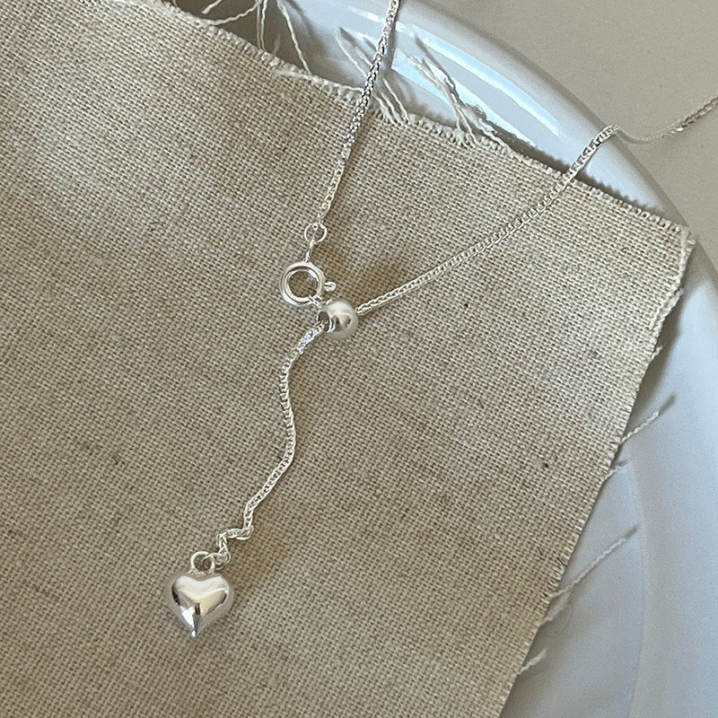 The Silver Belle Necklace