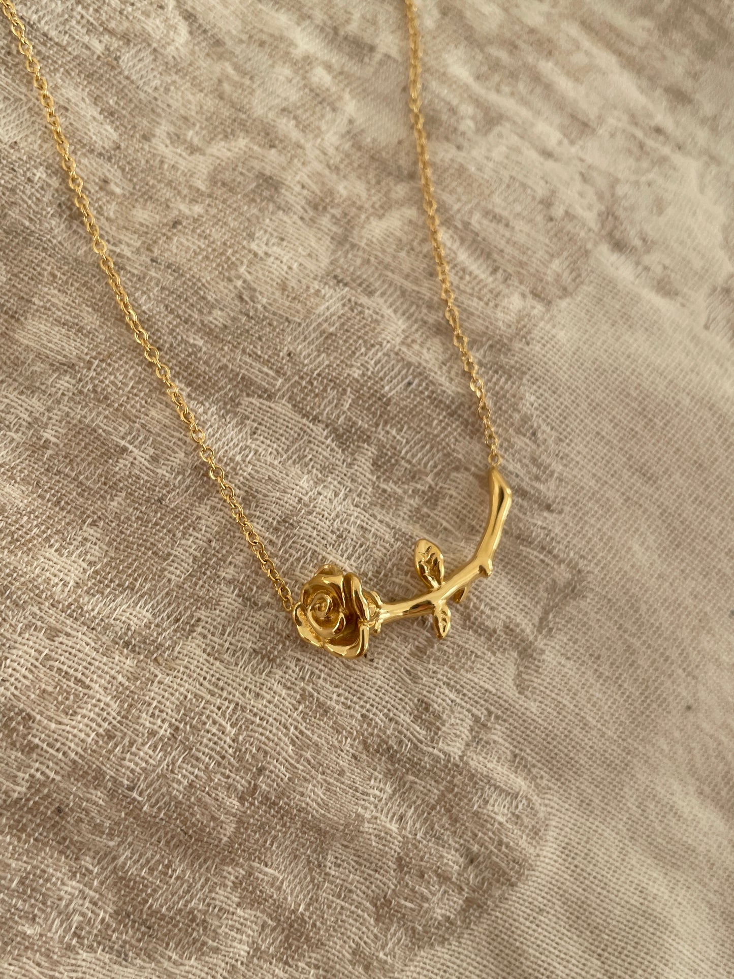 The Rose Rose Necklace