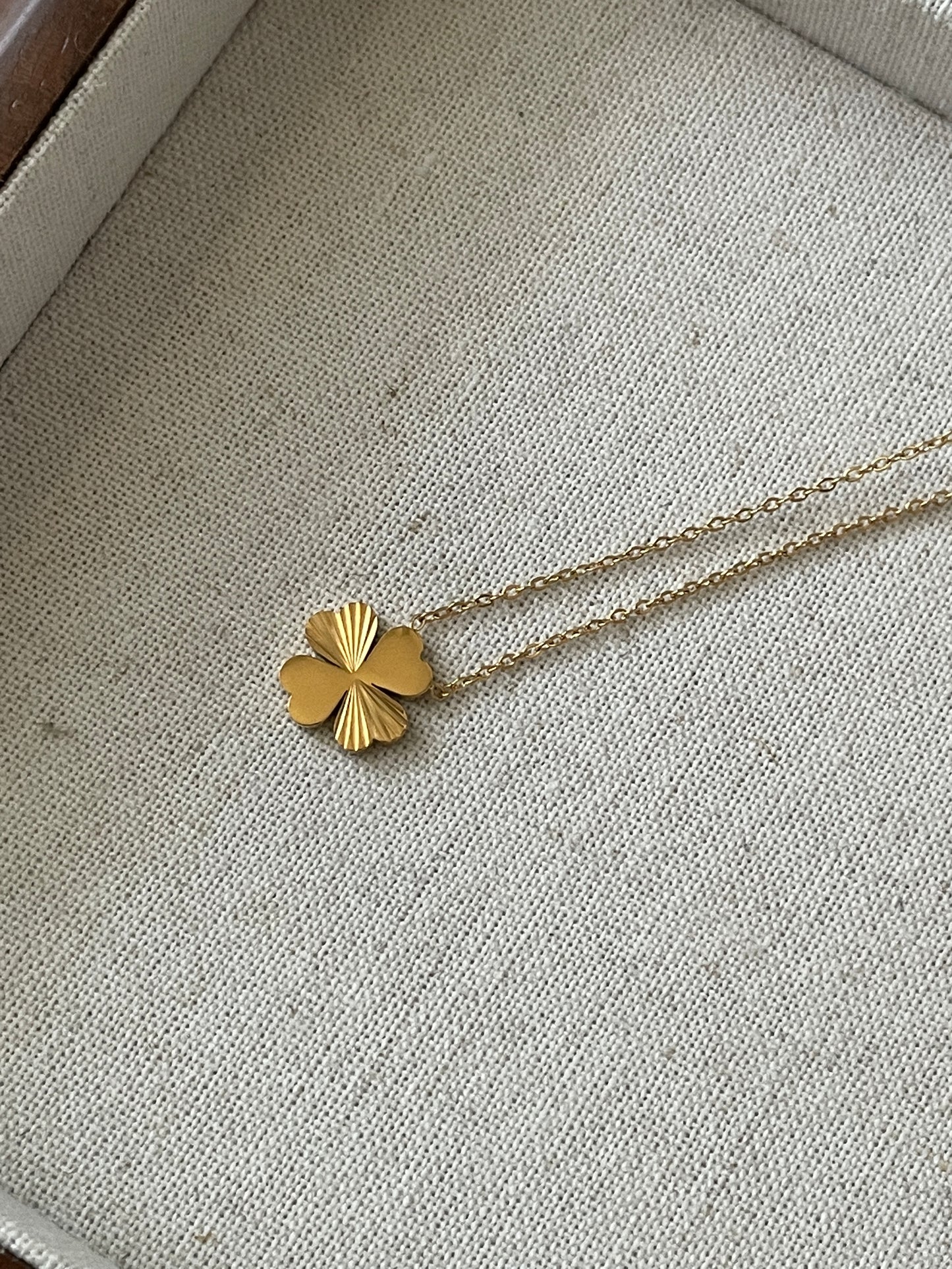 The Clover Necklace(Sold Out)