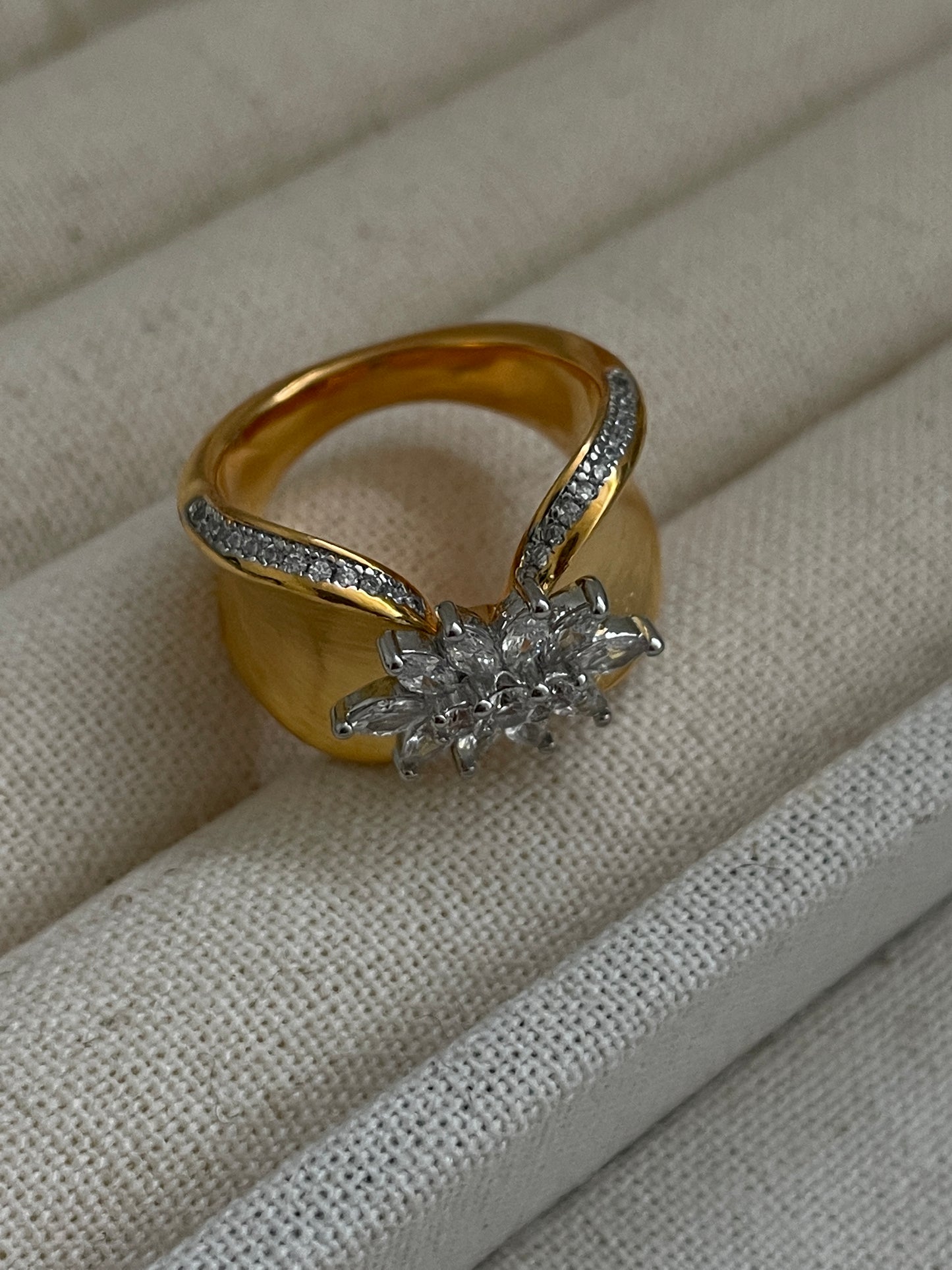 The Queen Ring