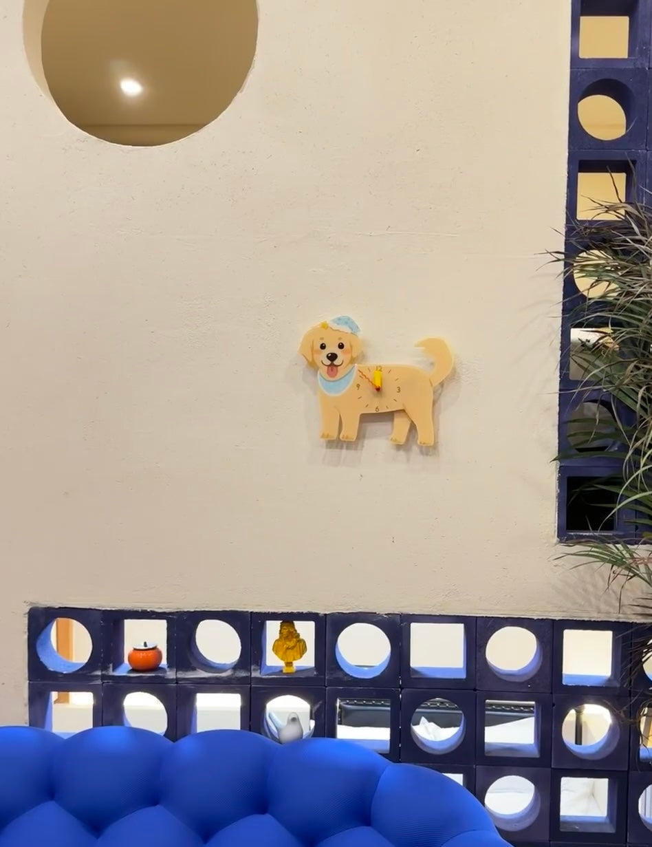 The Golden Retriever Clock