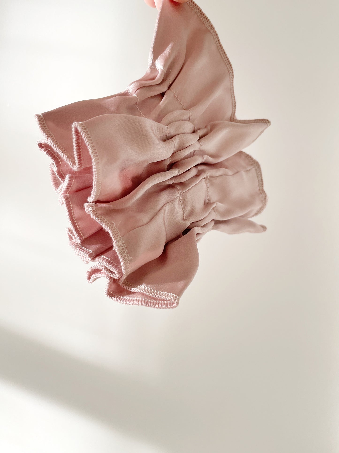 Mulberry Silk Scrunchie(Sold Out)