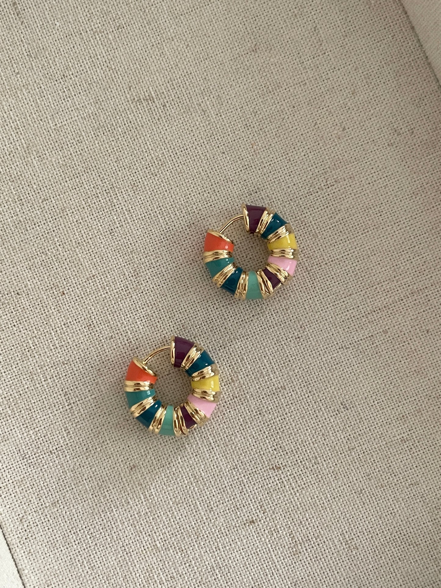 The Holiday Mood Earrings