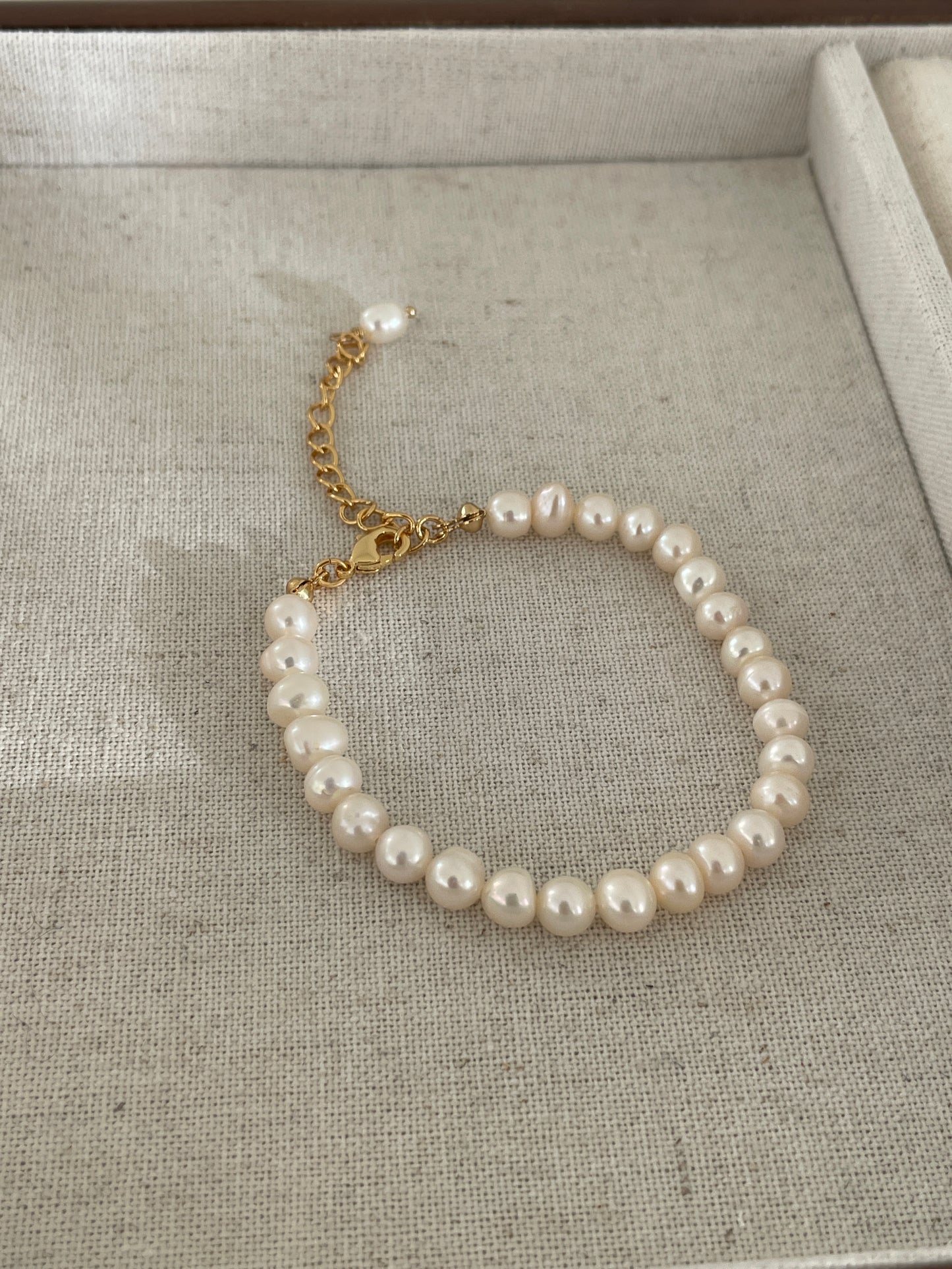 Pure Pearl Bracelet