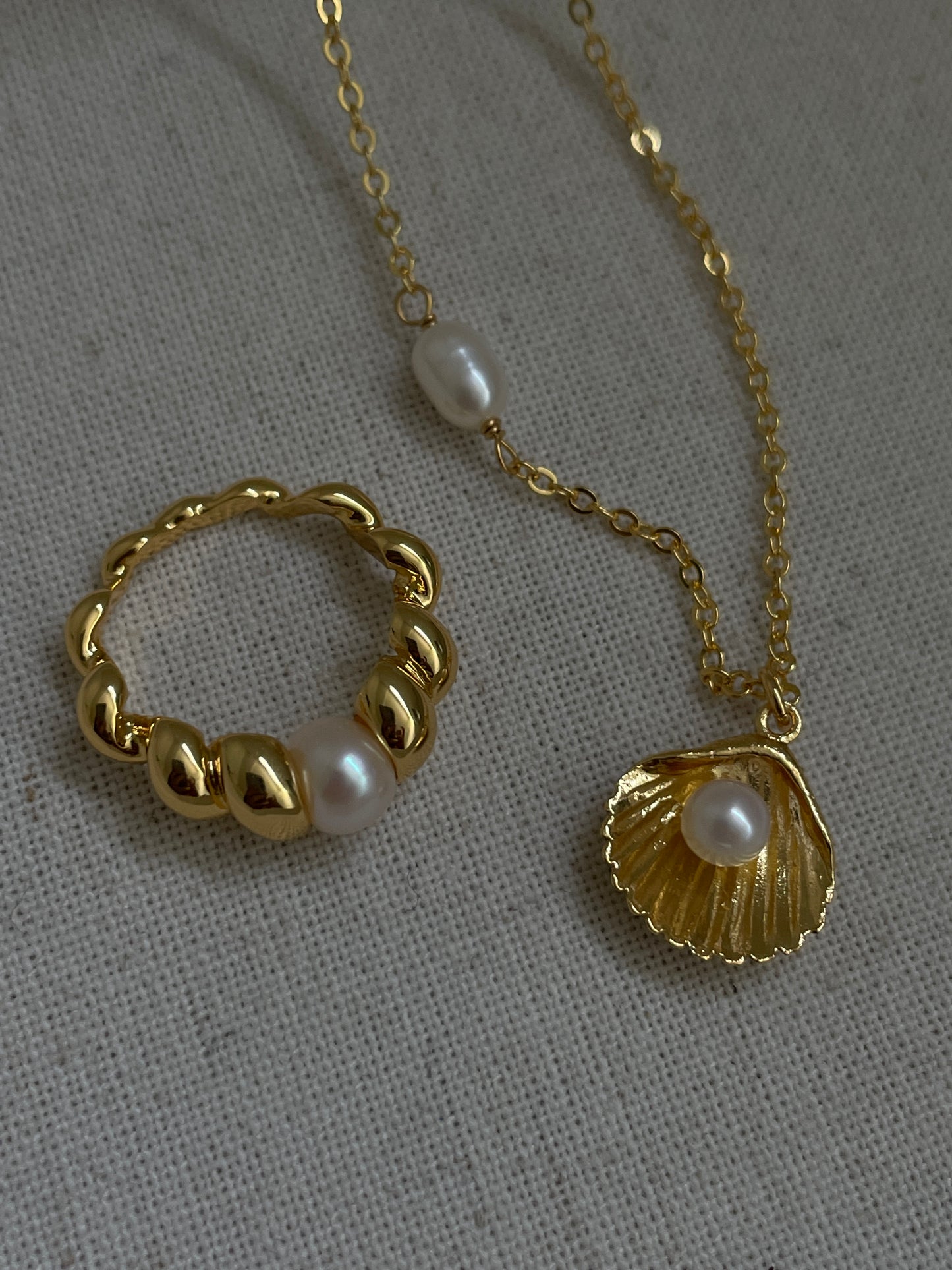 The Shell Pearl Necklace(Sold Out)