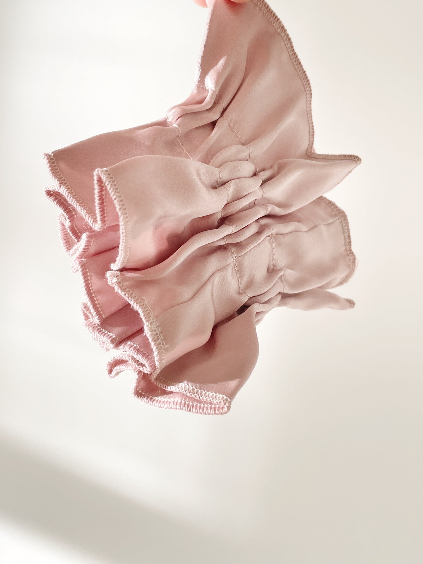 Mulberry Silk Scrunchie(Sold Out)