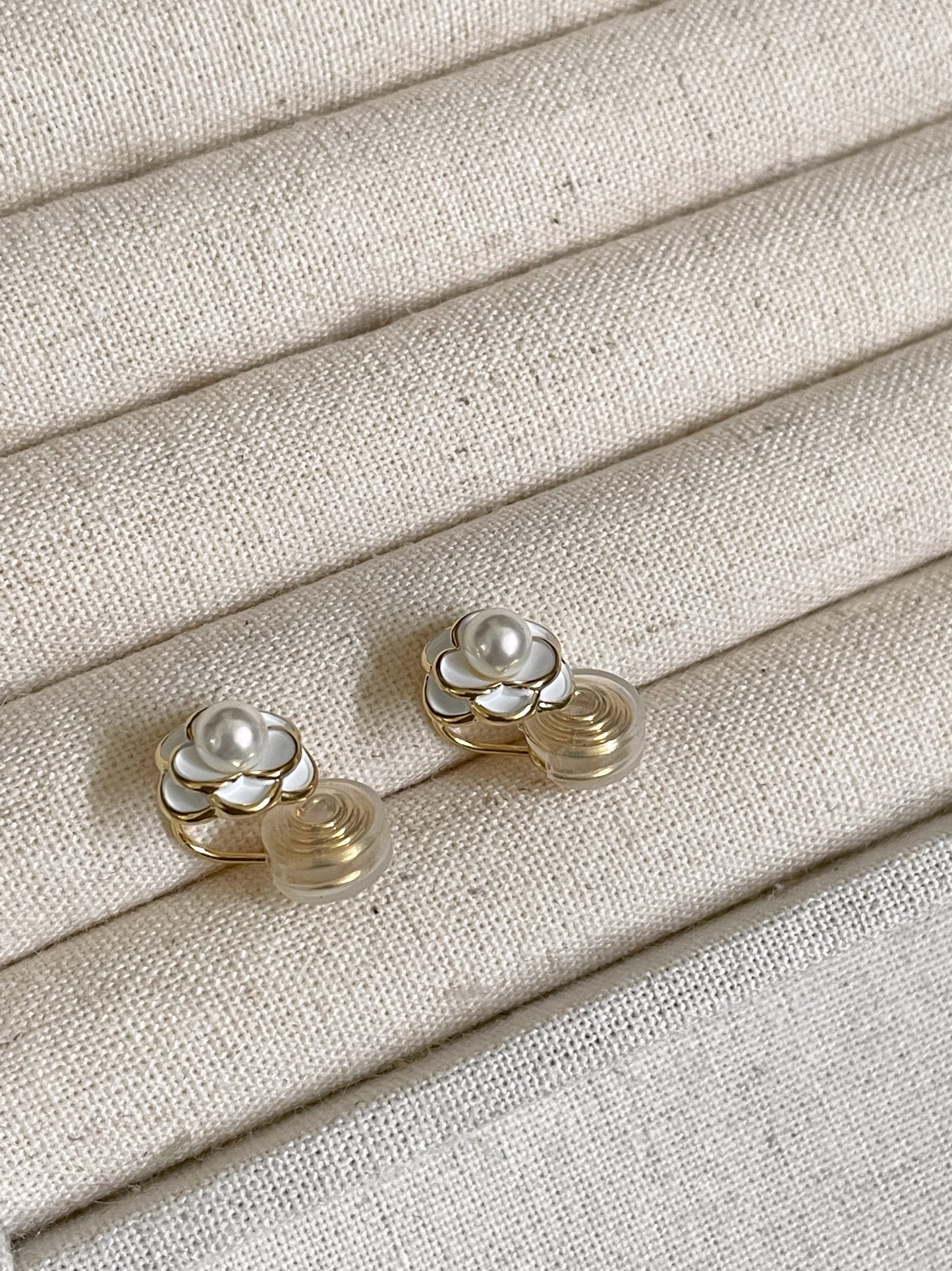 The Camellia Ear Clip