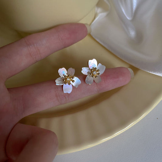 The Stardust Petals Ear Clip