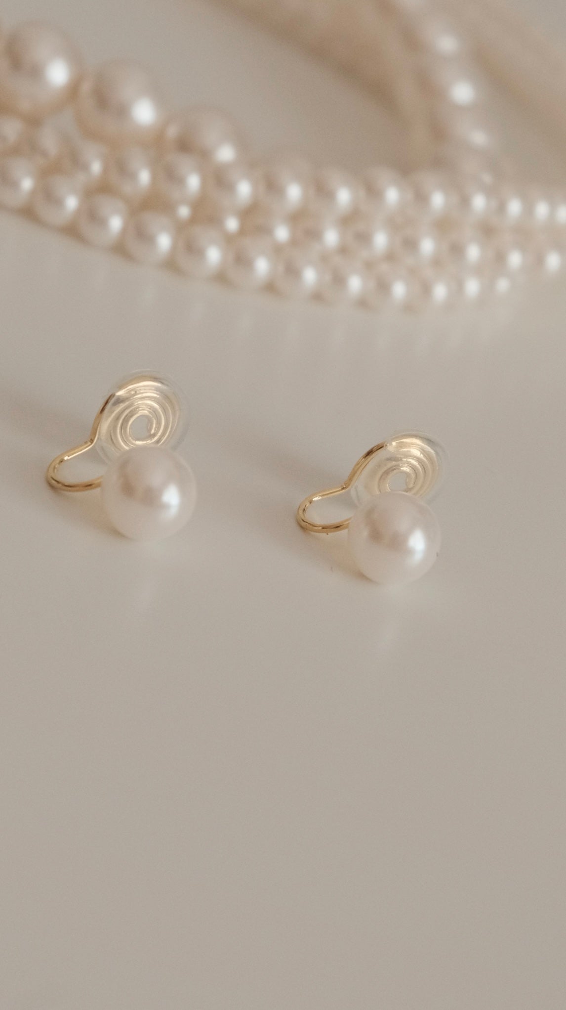 Pearl Pearl Ear Clip