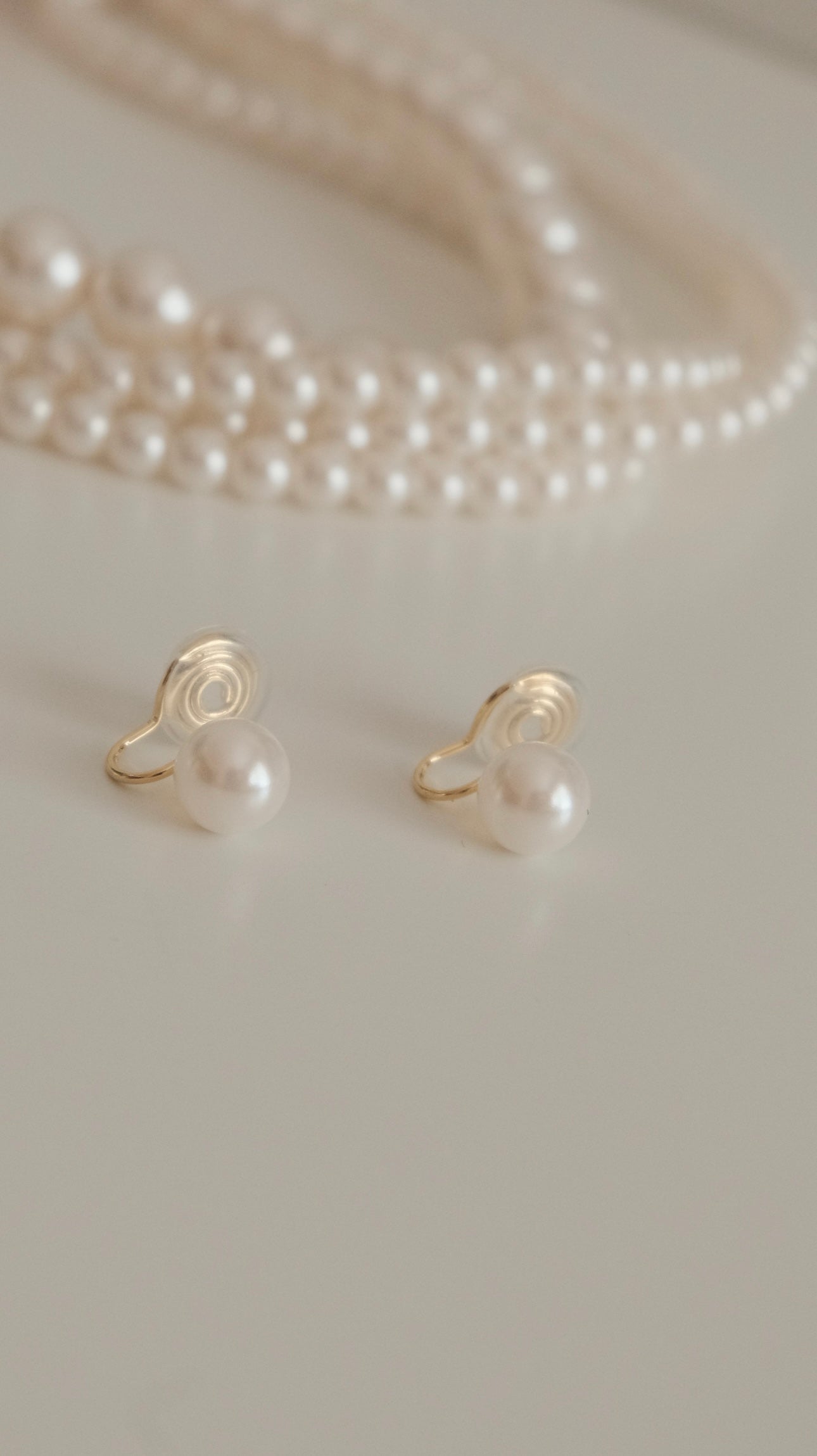 Pearl Pearl Ear Clip